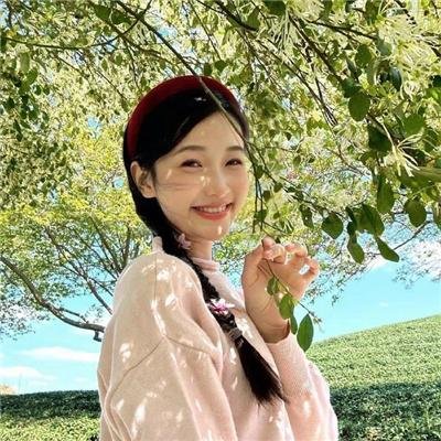 人气爱豆与前任深夜同框，评论区沦陷，短时间内持续发酵